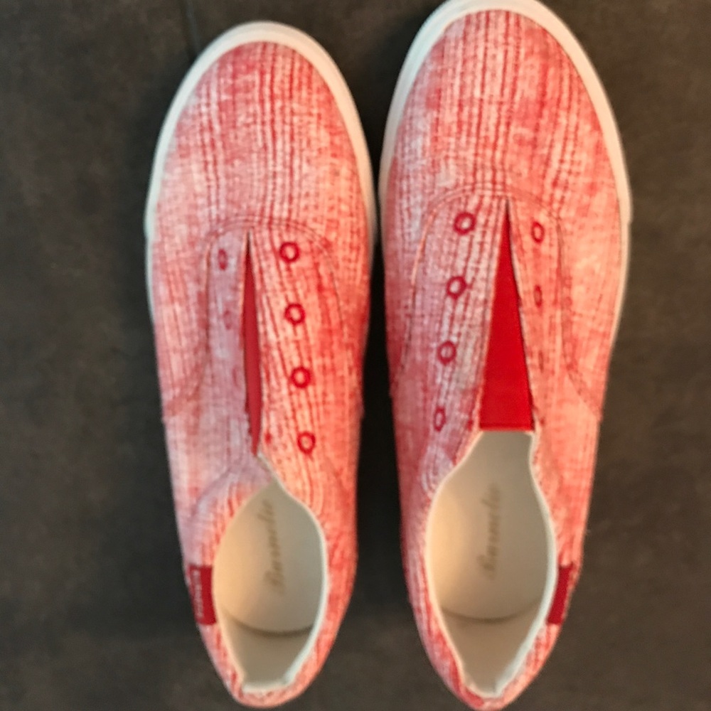 Slip on sneakers