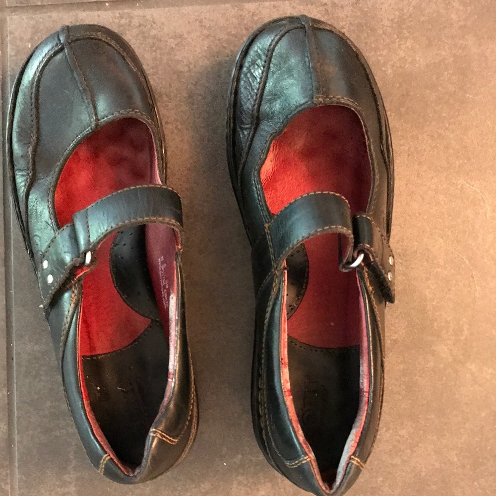 Born brand Mary Janes