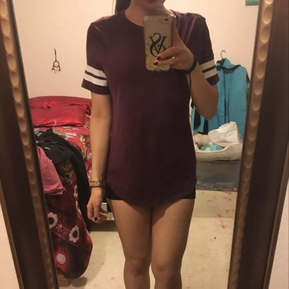 ❌SOLD❌ PINK burgundy Maroon shirt