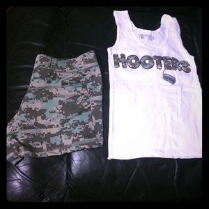 💎HOOTERS "we salute our troops" uniform