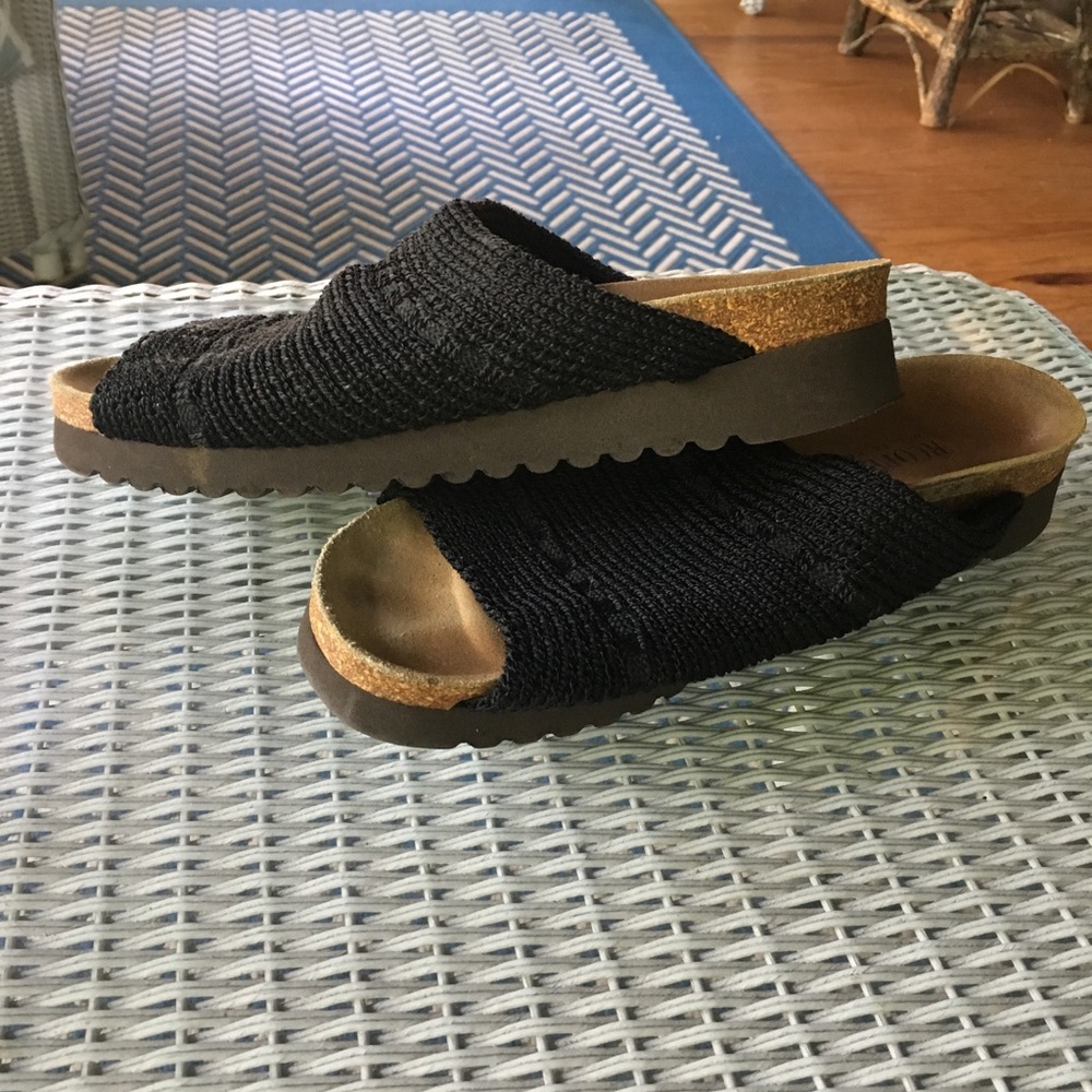 Arcopedico slides - comfy!