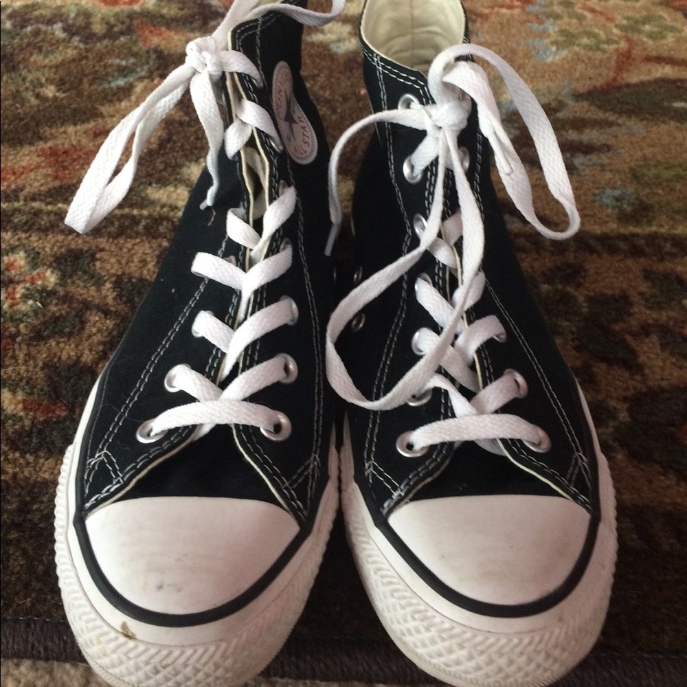 Black and white converse