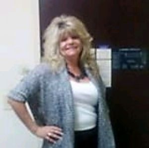 Meet your Posher, Carrie