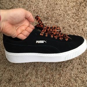 Black suede platform Puma (w/black laces only.)
