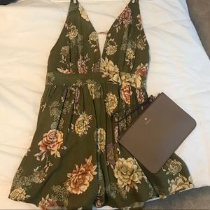 Adorable Floral Romper 🌸