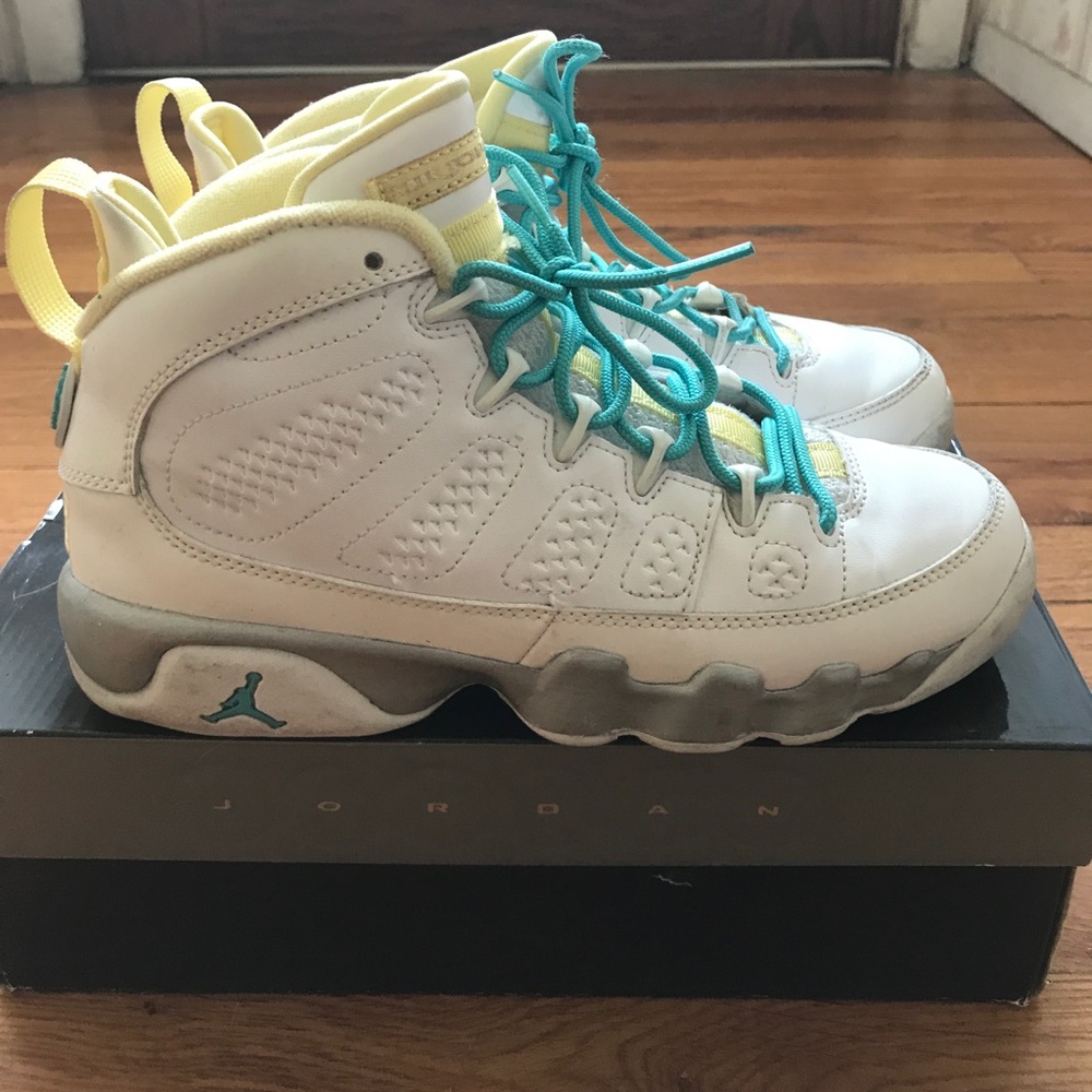 Air Jordan Retro 9