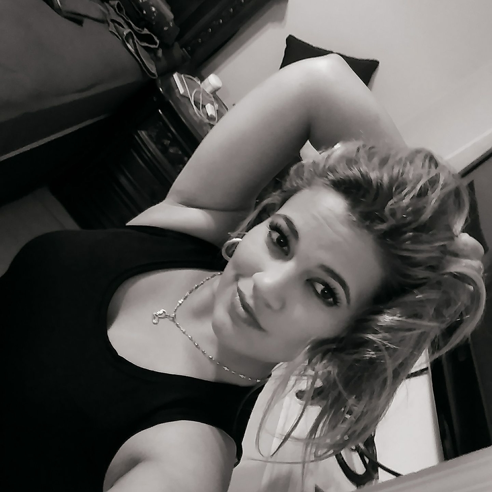 Meet your Posher, Claudia