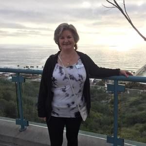 Meet your Posher, Letitia