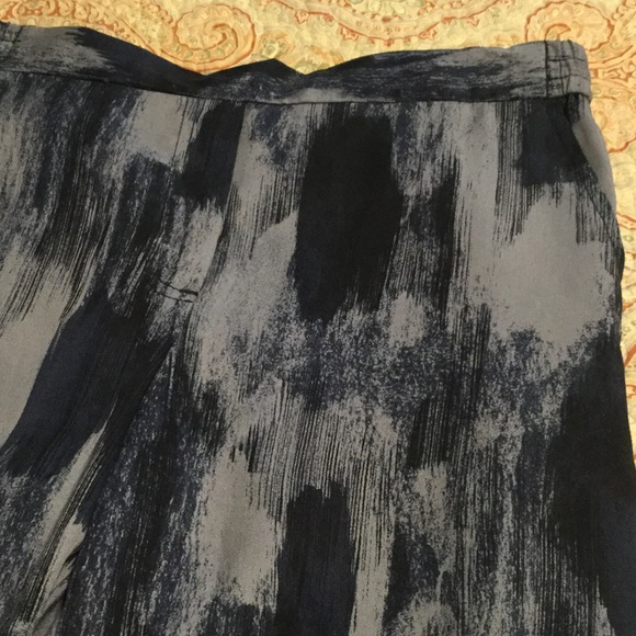 Gap pants, size medium - Picture 2 of 5