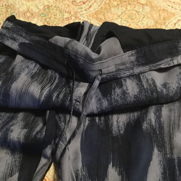 Gap pants, size medium - Picture 4 of 5