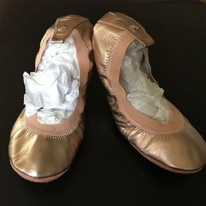 Yosi Samra Samara foldable rose metallic flat