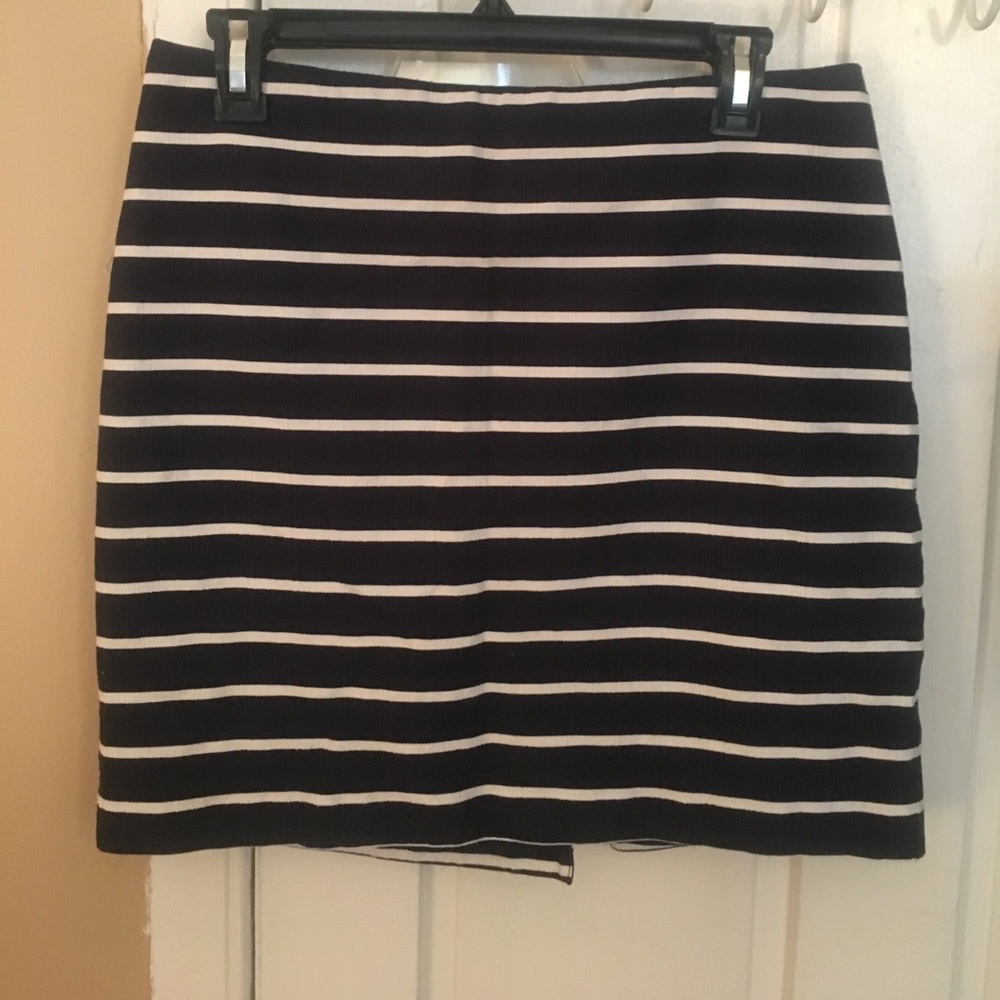 Navy striped mini skirt