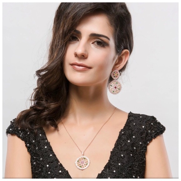 🎁 Swarovski Crystals The Laurelei Necklace - Picture 3 of 4