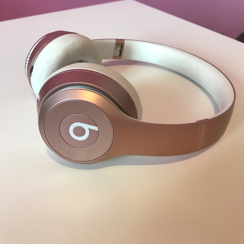 Beats headphones rose gold -limited edition