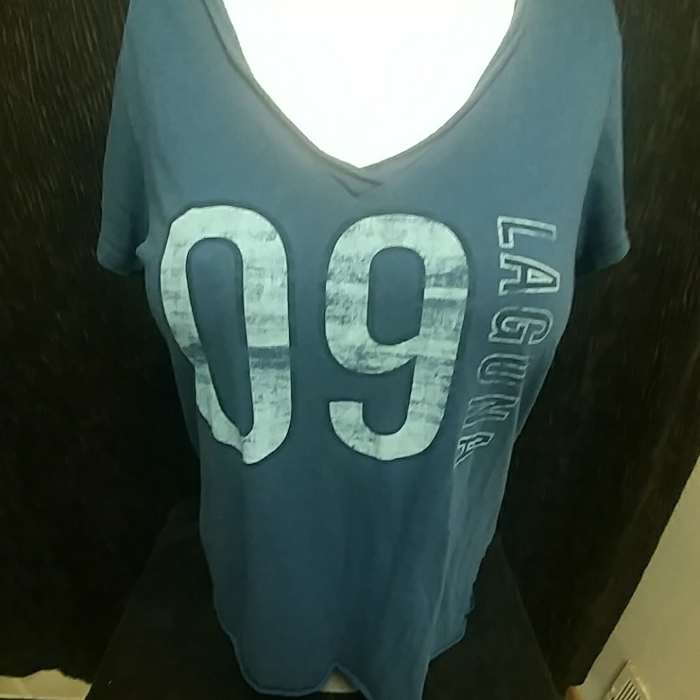 Blue old navy tee