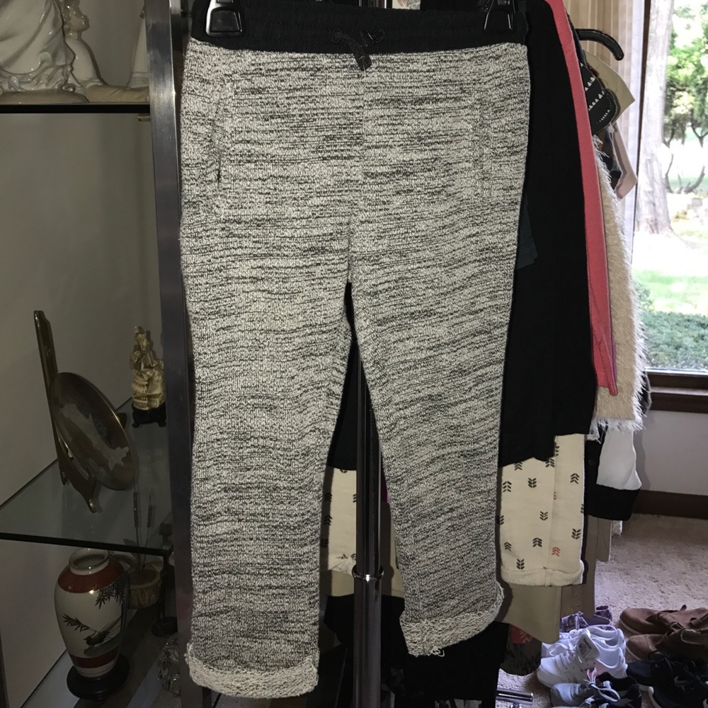 Zara Girls Rolled Grey Marled Sweats Size: 4/5