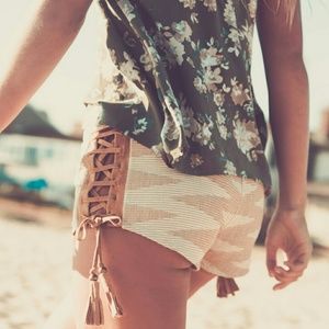 NWT O'neill Woven Geometric  Side Lace-Up Shorts Size 11