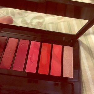 Loreal lip palette