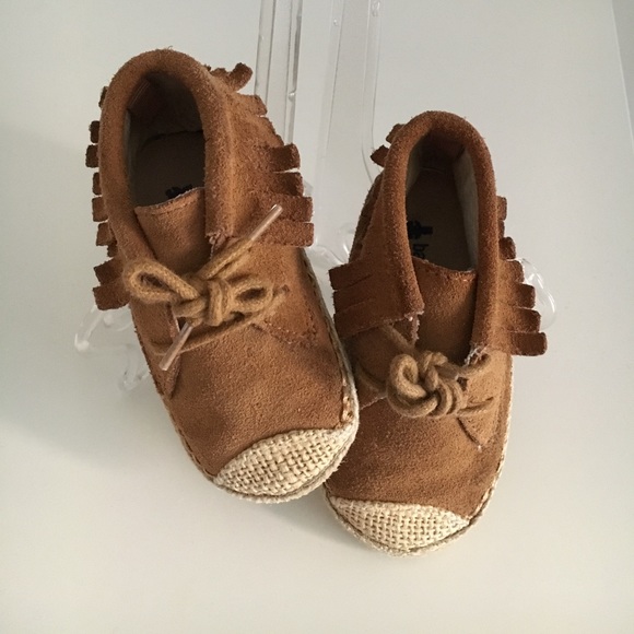 GAP Other - Baby gap brown suede moccasins size 12-18 mo