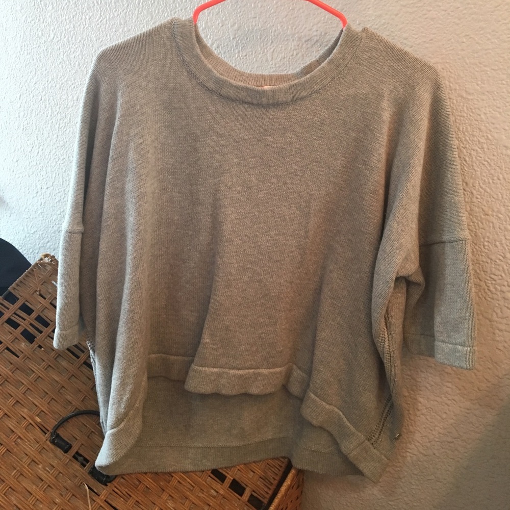 Lulu lemon grey cropped sweater. Gently worn