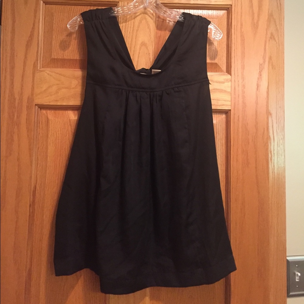 DKNY black knot tank