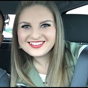 Meet your Posher, Madison