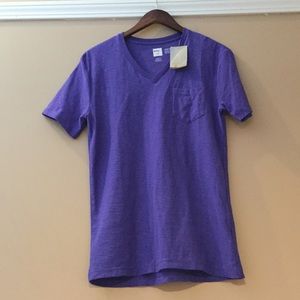 New with tag purple Vneck