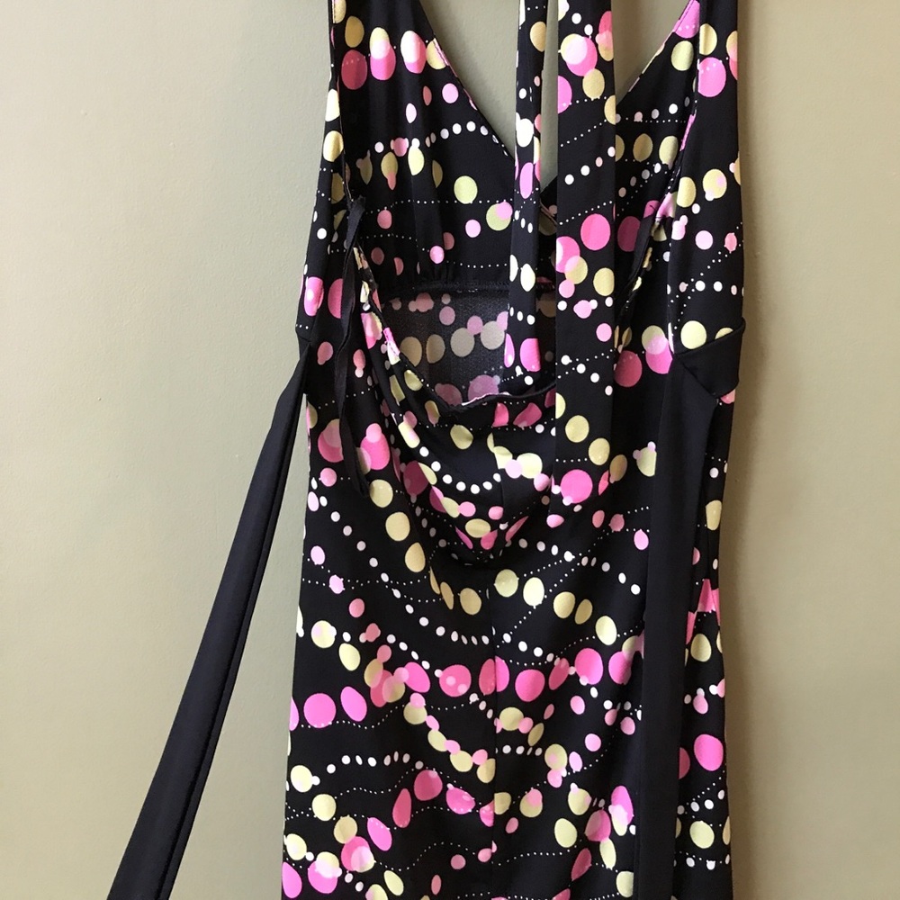 Flirty little halter dress - Picture 4 of 8