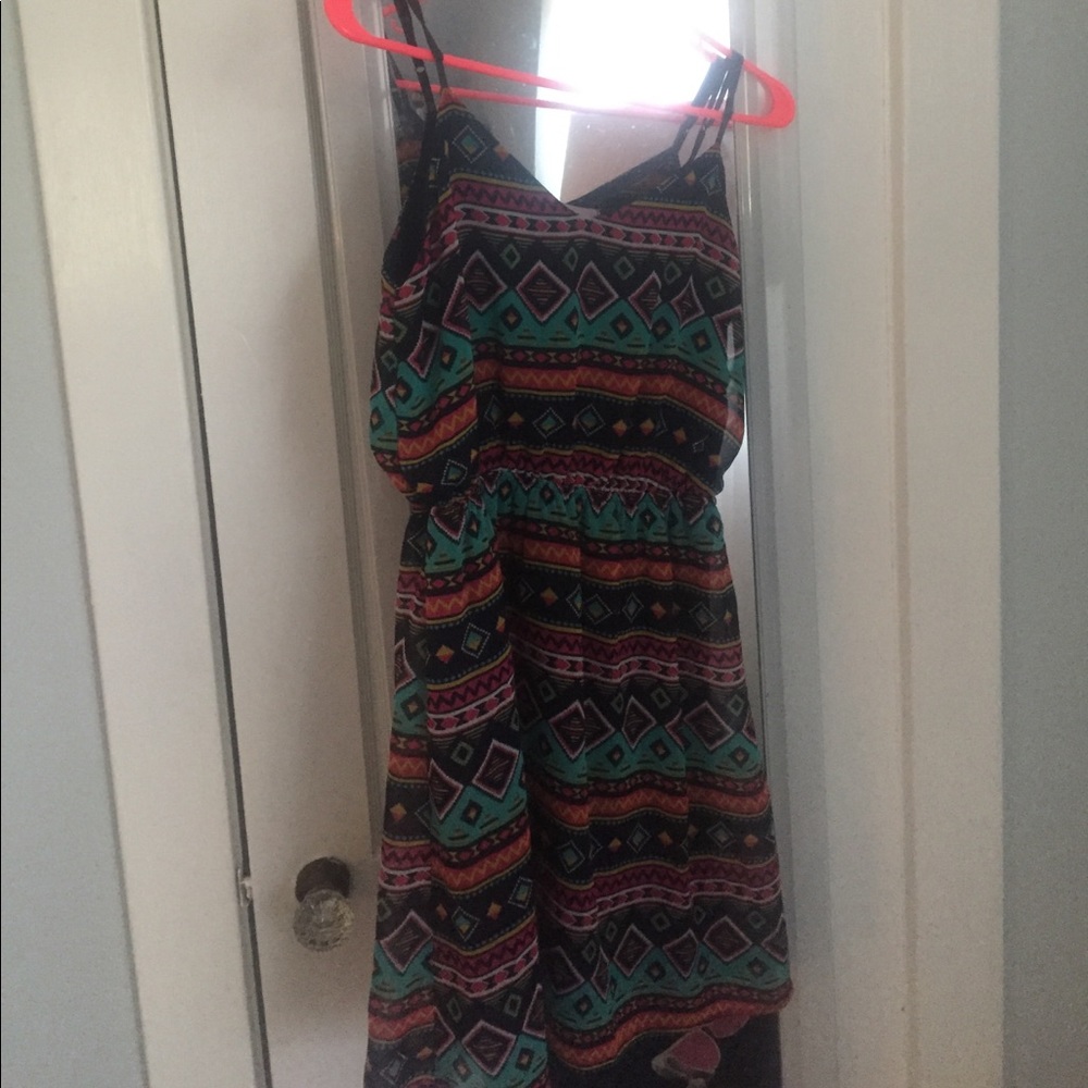 Sleeveless tribal print dress