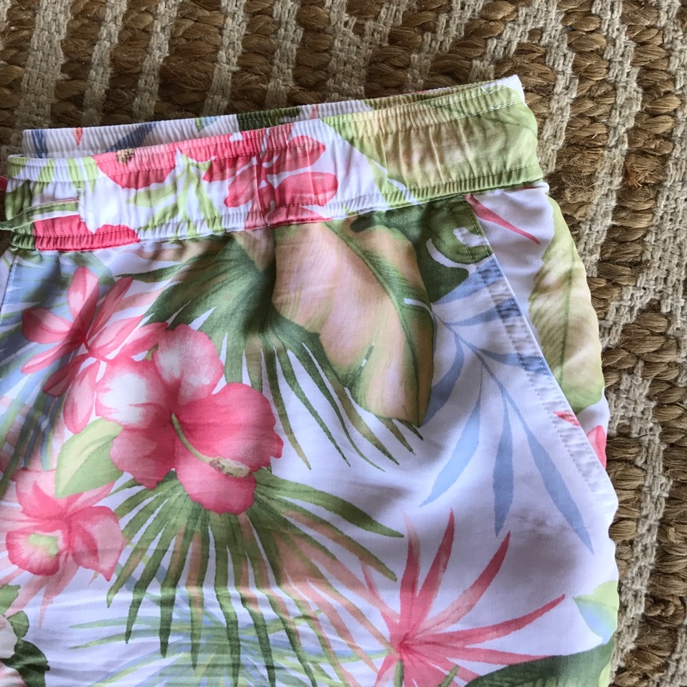 Tommy Bahama shorts