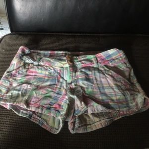 CUTE PLAID SHORTS