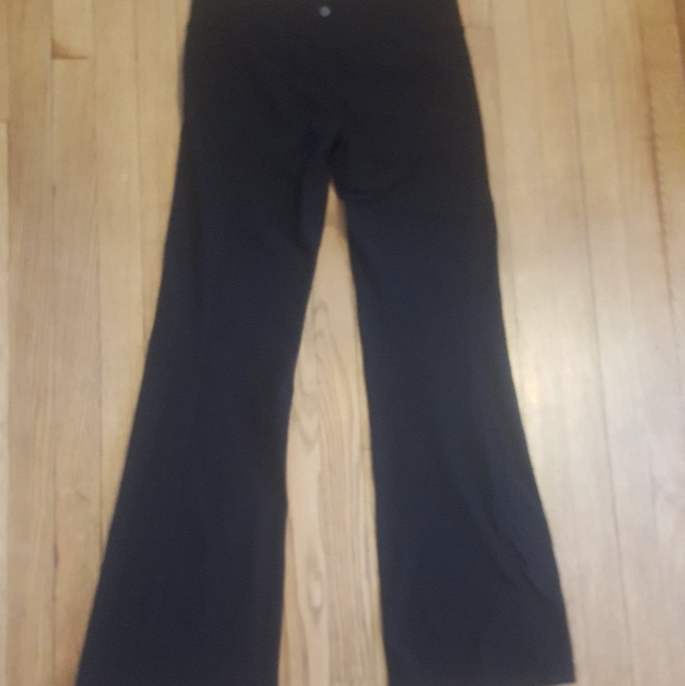 Lululemon reversible Groove pant size 8
