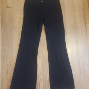 Lululemon reversible Groove pant size 8