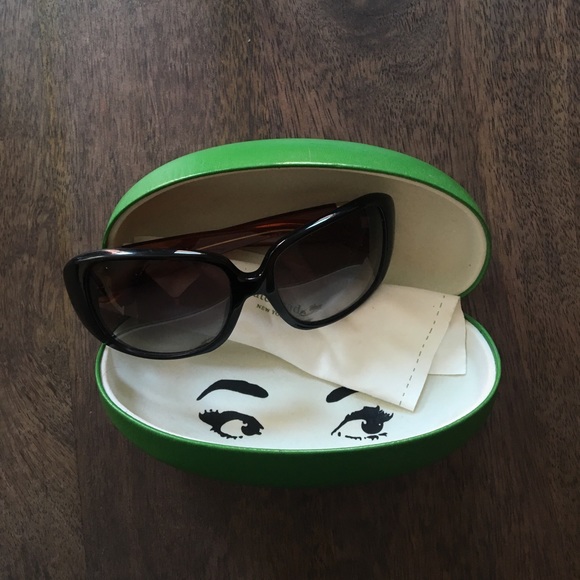 kate spade Accessories - Stylish Kate Spade sunglasses