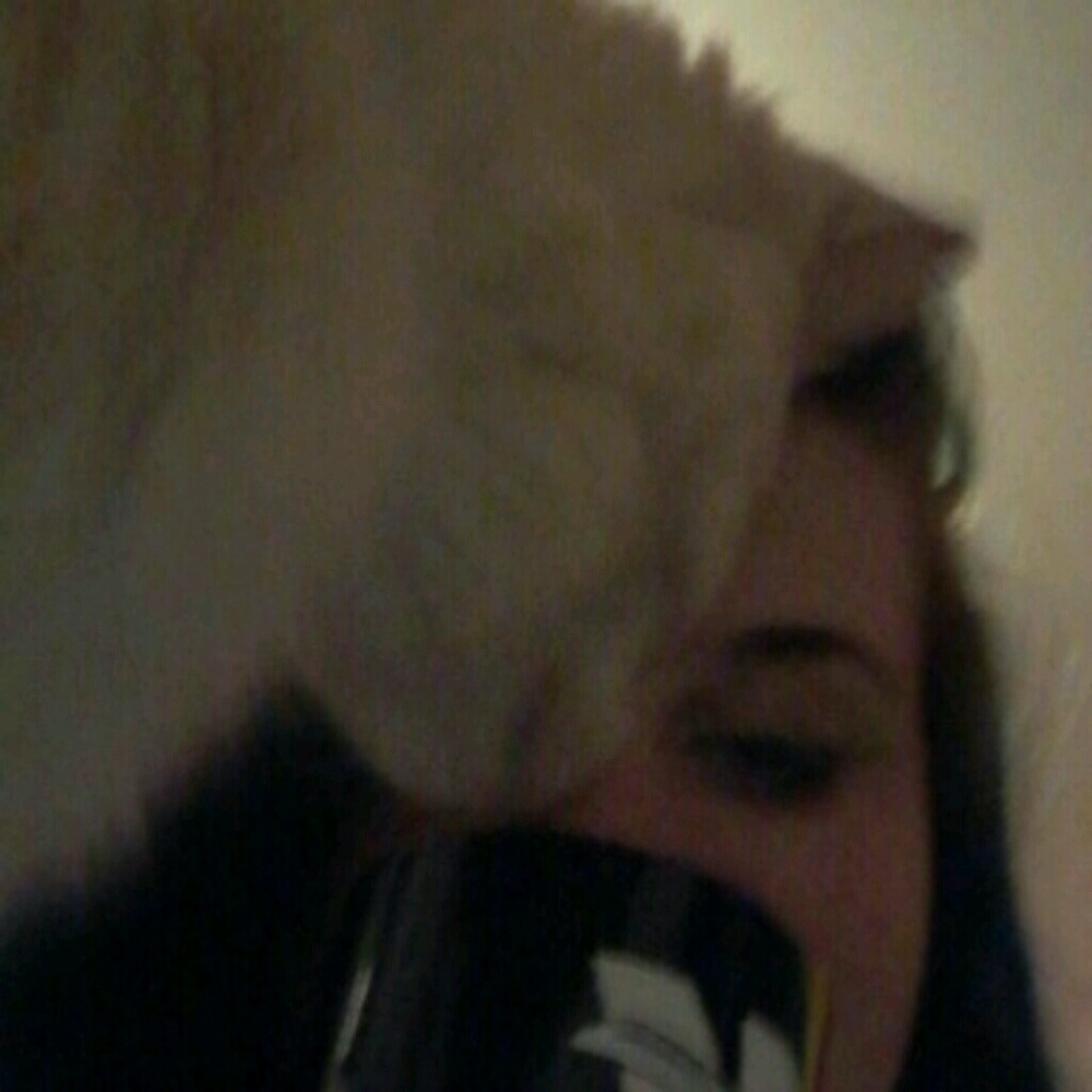 Meet your Posher, Laurie