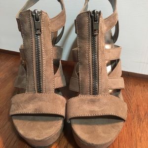 Carlos Santana Wedges!