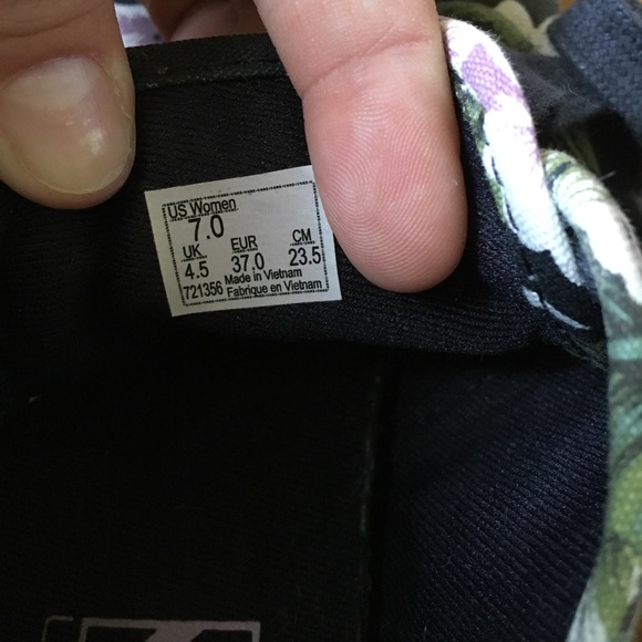 Tropical Vans, size 7 - Picture 4 of 5