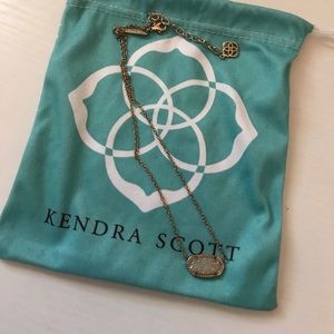 Kendra Scott necklace
