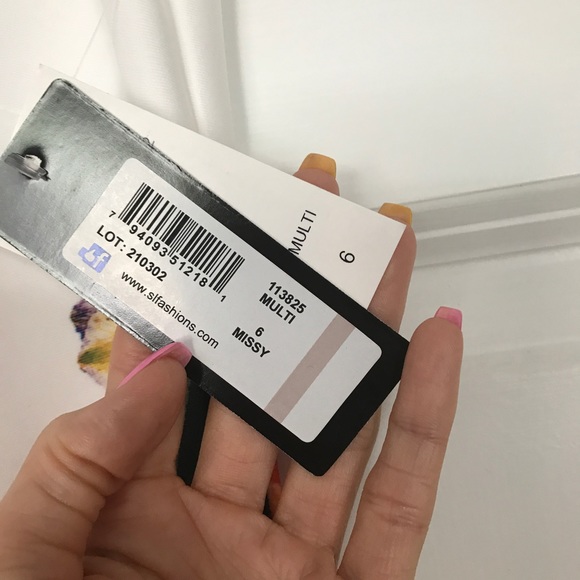 Floral dress - Picture 2 of 4