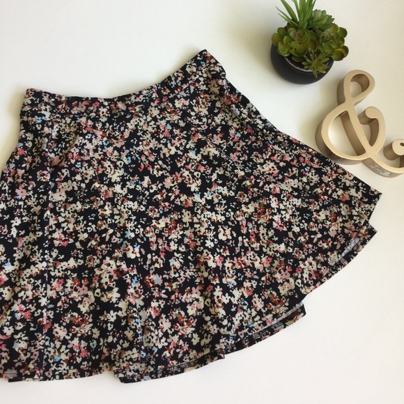 American Rag Dresses & Skirts - American Rag Floral Skater Skirt