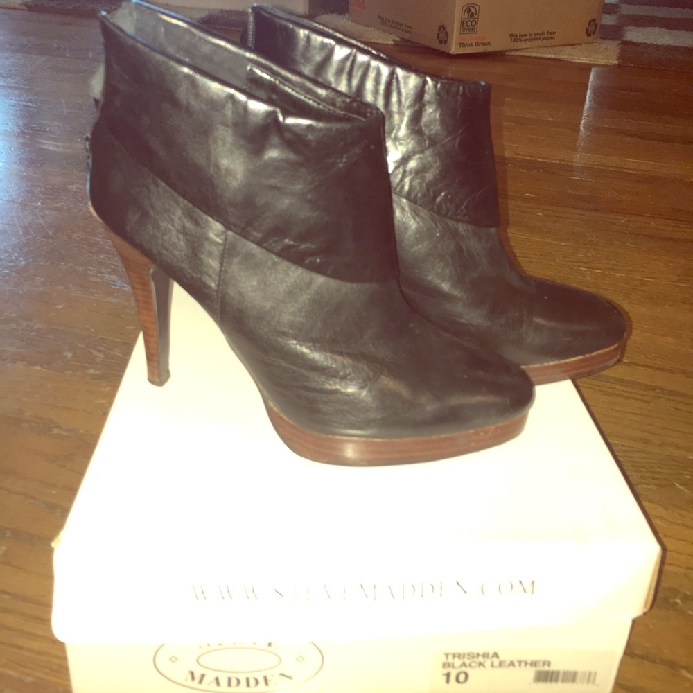 Steve Madden platform Booties