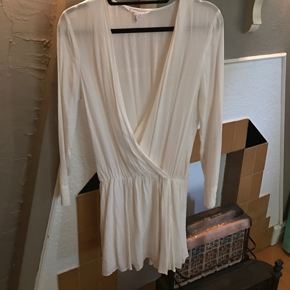 white BCBGeneration long sleeves dress