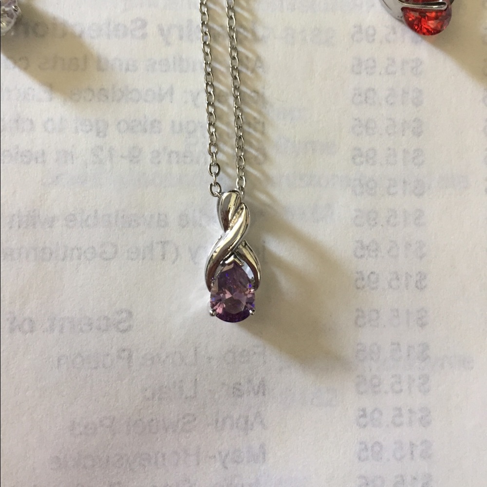 Necklaces - Picture 5 of 8