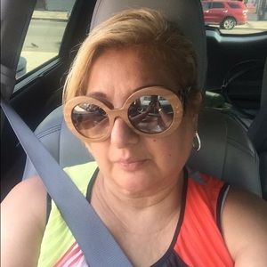 Meet your Posher, Silvia