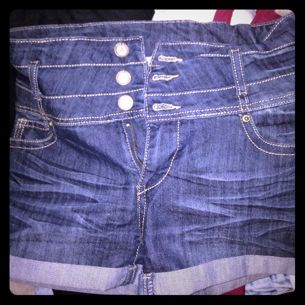 High wasted denim