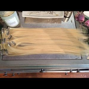 Brand new platinum hair extensions! 14 inch