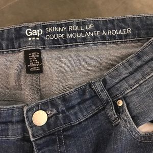Gap distressed skinny roll up jeans