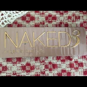 Urban Decay naked 3 blushed nudes palette