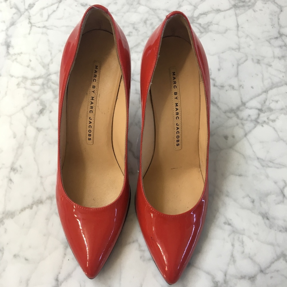NWOT Marc by Marc Jacobs Red Patent Leather Pump 6 - Picture 2 of 5