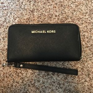 Michael Kors wristlet